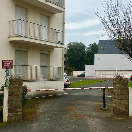 Apartment Beau Les Pieds Dans L'eau Le Pouliguen
